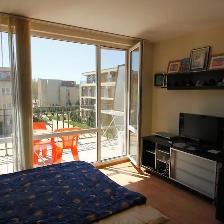 Apartment Holiday Fort Club Studio *